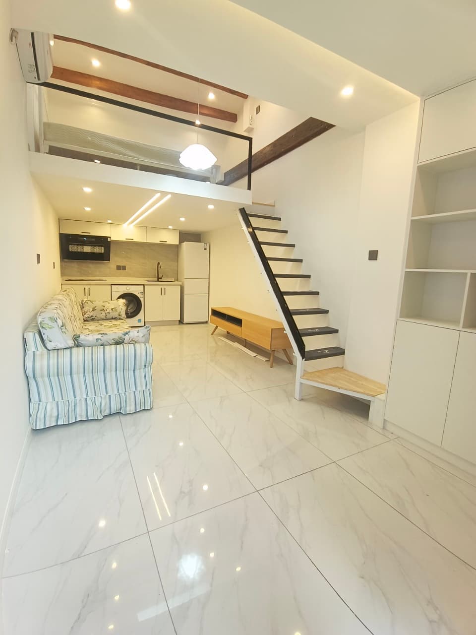 Beixinqiao Station, Hutong, 1bd