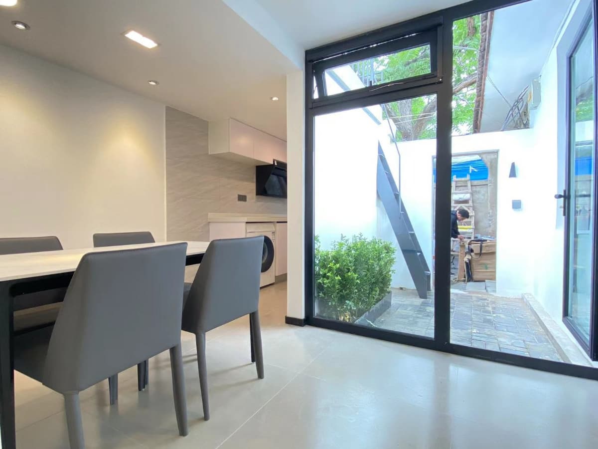 Jianguomen Station, Yangmao Hutong, 1bd
