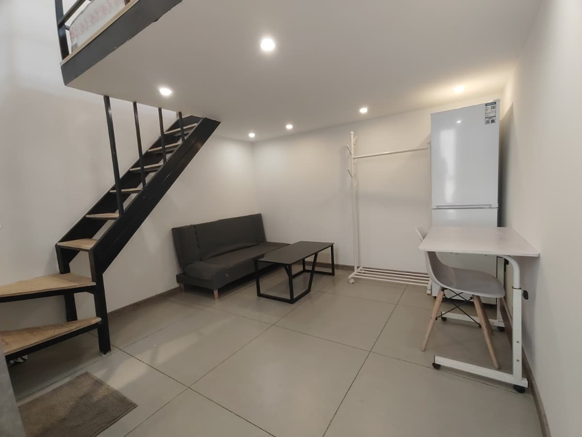 No. 21 on Dongsi Fourteenth Alley, 1bd