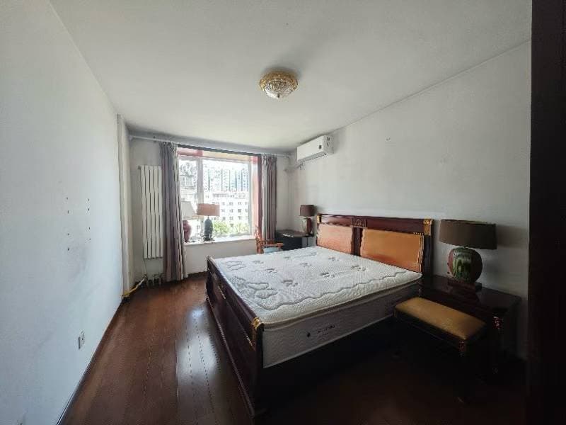 Longze Station, Jinbangyuan. Share house