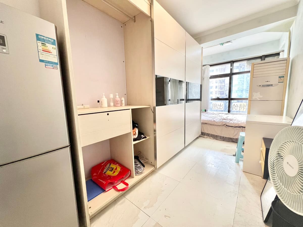 Jiulongshan Station, Zhujiang Dijing Zone B, Share house