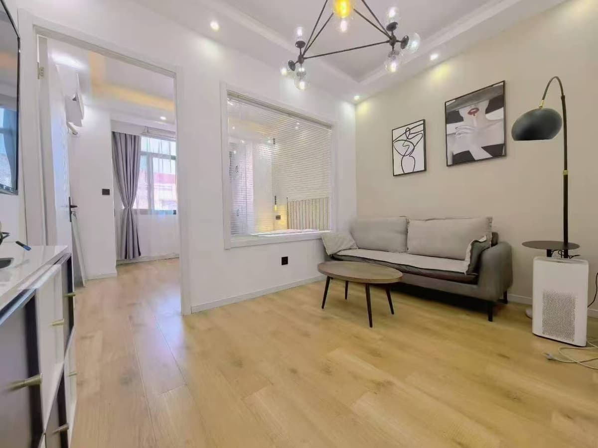 Loushanguan Road Station, Lane 103 Furongjiang Road, 1bd