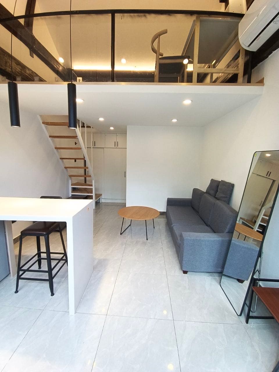 Zhangzizhonglu Station, Zhangzizhong Hutong, 1bd